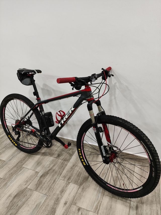 Trek Superfly Carbono 29" M - L