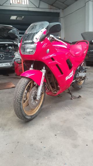 Suzuki GSX 600F - Moto