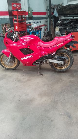 Suzuki GSX 600F - Moto