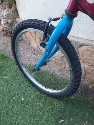 Bicicleta niña 20" roja