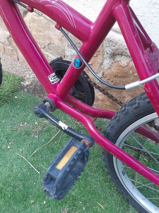 Bicicleta niña 20" roja
