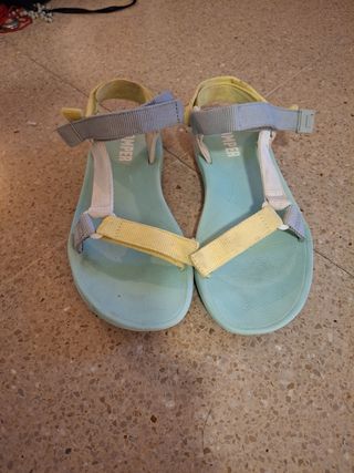 Sandalias CAMPER azules y amarillas nº40