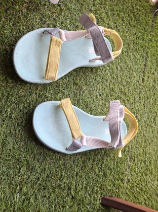 Sandalias CAMPER azules y amarillas nº40