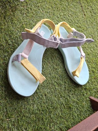 Sandalias CAMPER azules y amarillas nº40