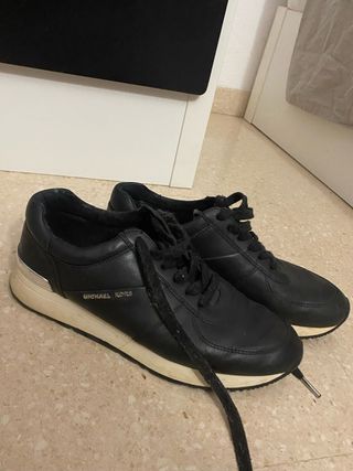 Zapatillas Michael Kors negras 