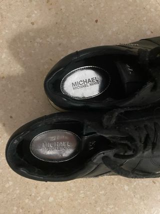 Zapatillas Michael Kors negras 