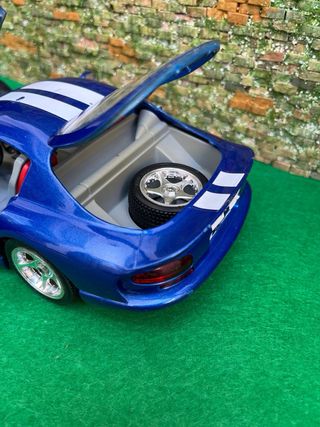 Dodge Viper azul réplica