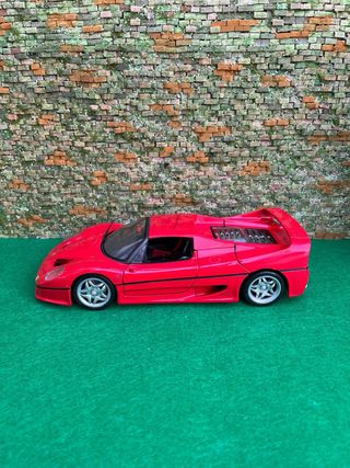Ferrari F50 – Escala 1:18 – Maisto