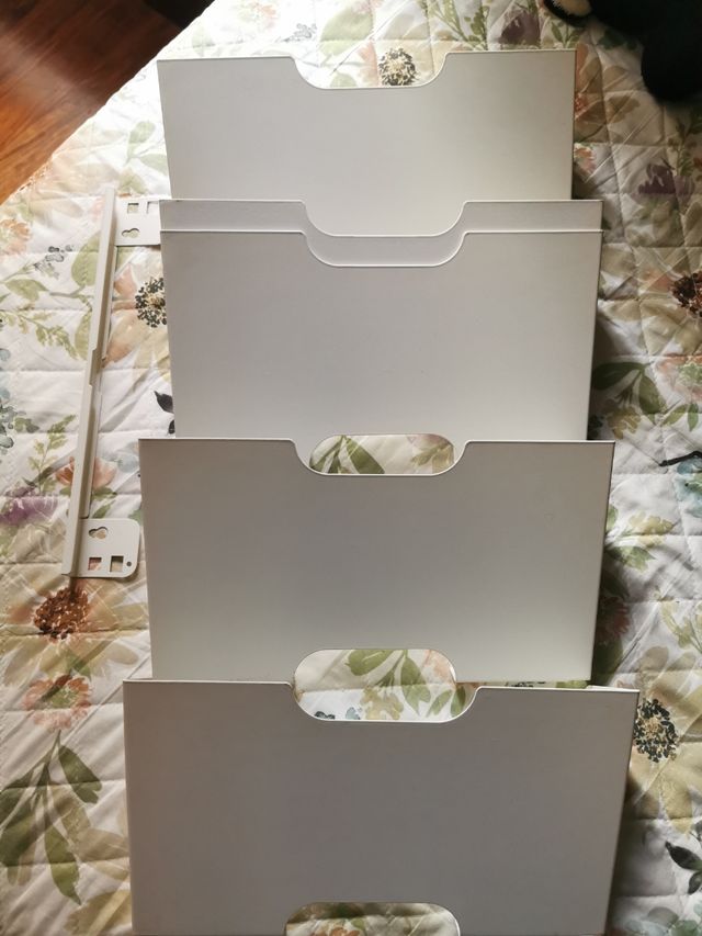 Revistero Ikea blanco - 5 compartimentos