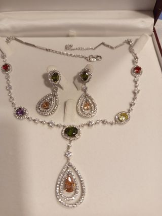 Gargantilla y pendientes multicolor plata