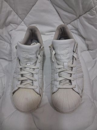 Adidas Superstar blancas