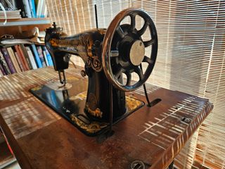 Máquina coser Singer antigua