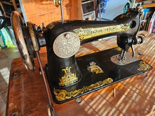 Máquina coser Singer antigua