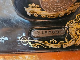 Máquina coser Singer antigua