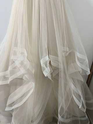 Vestido novia beige y blanco TOP