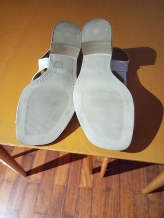 Sandalias Piel Beige Mujer