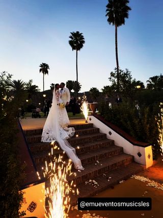 Humo aéreo de colores para eventos: arcoiris