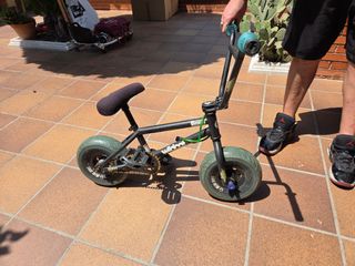 Mini BMX negra - Bicicleta