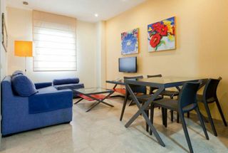 SALÓN COMPLETO COMPUESTO POR: