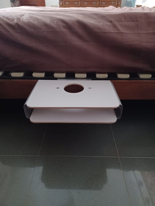 Mesita auxiliar blanca - Soporte cama