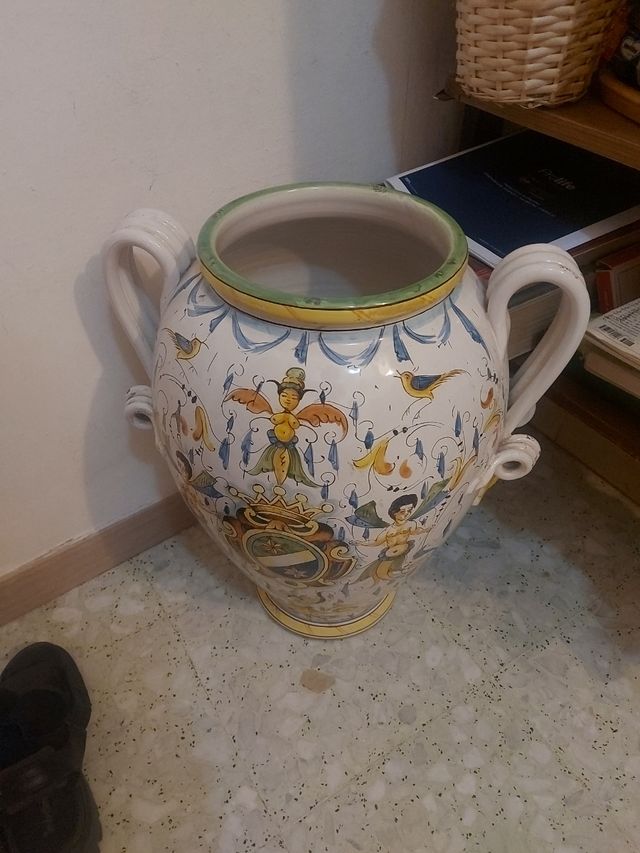 Vaso antico in ceramica