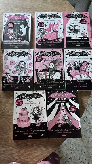 Pack 8 Libros Isadora Moon