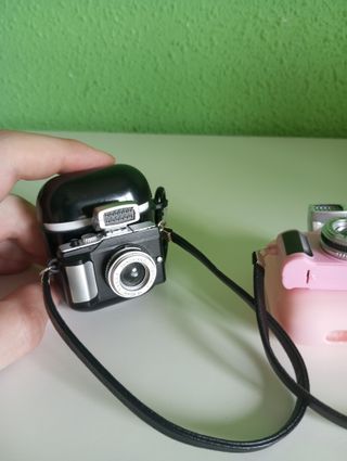 Fundas AirPods 1/2 - Cámara retro (Tiene Flash)