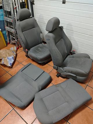 Asientos Golf IV Grises están completos los 5