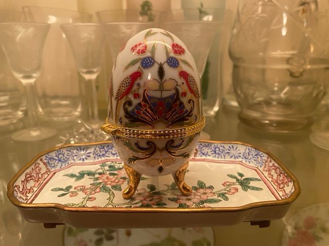 Huevos decorativos pintados a mano