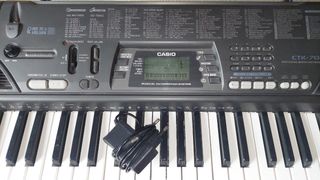 Teclado Casio CTK-700
