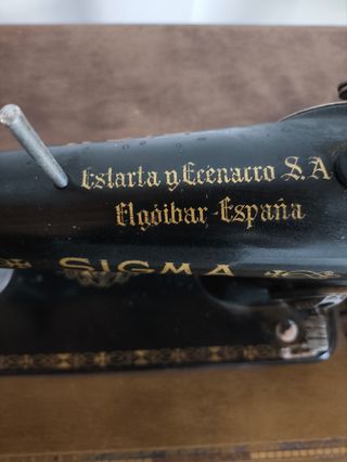 Máquina coser SIGMA Antigua