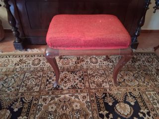 Banquito rojo vintage