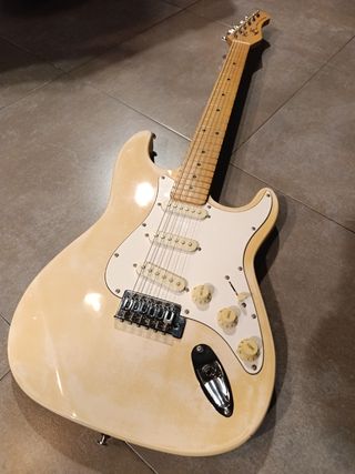 Guitarra Stratocaster