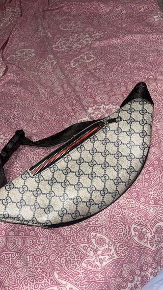Riñonera Gucci GG Supreme