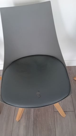 Silla gris - Asiento piel sintético, patas en made