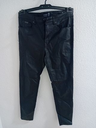 Pantalón cuero 