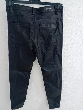 Pantalón cuero 