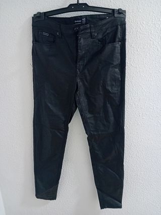 Pantalón cuero 