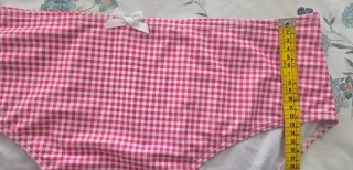 Bikini cuadro vichy rosa y blanco. 
Talla 3XL/52. 