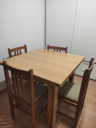 Mesa Comedor + 4 Sillas