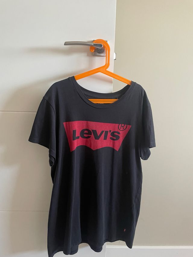 Camiseta Levi's negra