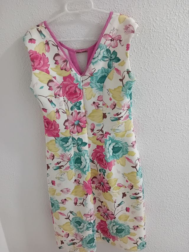 Vestido floral blanco y multicolor