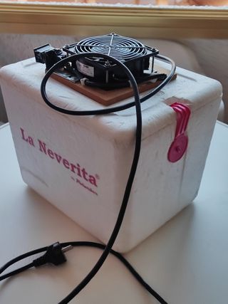 Nevera y aire acondicionado portátil 
