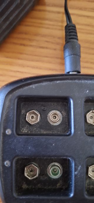 Caricabatterie per pile 9v everActi