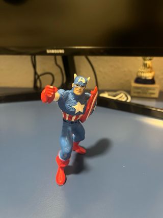Figuras Spiderman y Cap. America