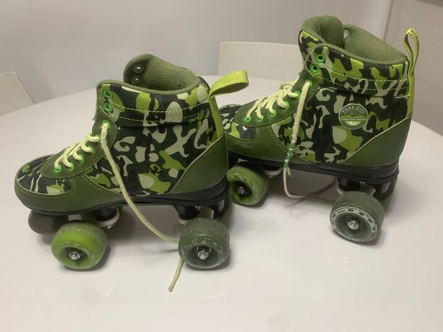Patines infantiles camuflaje talla 35-36