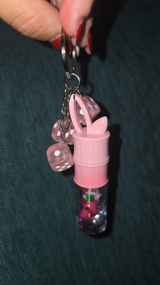 Labial con Llavero Monedero