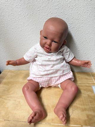 Muñeca bebé realista
