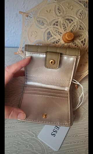 Monedero Guess - caqui Beige