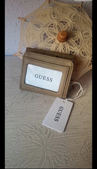 Monedero Guess - caqui Beige